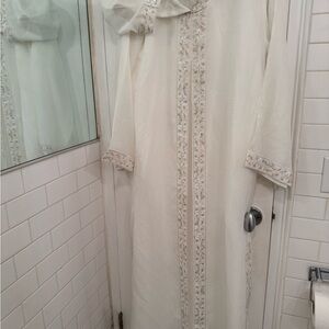 Elegant Moroccan robe with hoddie Cream Embroidered Long Robe